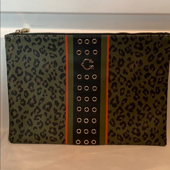 Pouch - Picture 1 of 3